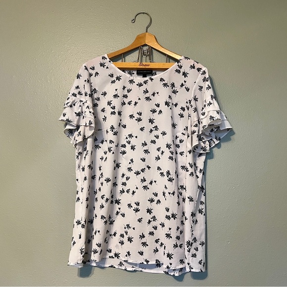 Floral Blouse - Picture 1 of 3